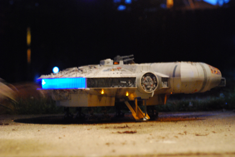 Illustration for article titled Modded Millennium Falcon Can Pass for Real Movie Prop